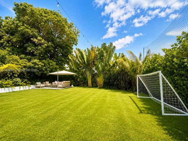 3538 SW 1 Avenue st, Miami, FL 33145