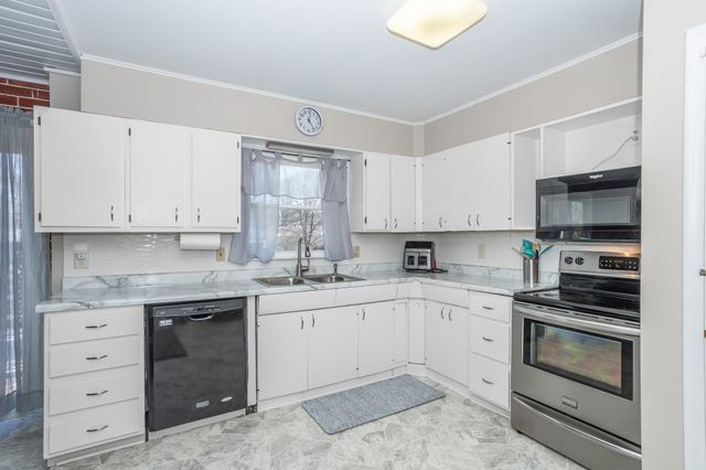 5413 SW 19th Street, Des Moines, IA 50315