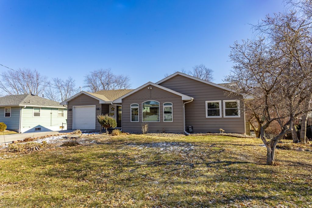 5413 SW 19th Street, Des Moines, IA 50315
