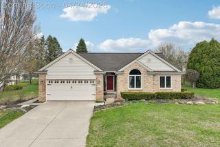 5819 Valley Drive, Independence Charter Township, MI 48348