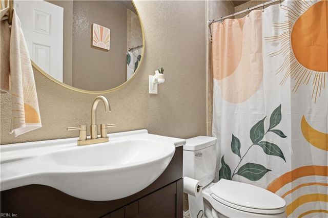 4321 Fontana Court, Chesapeake, VA 23325