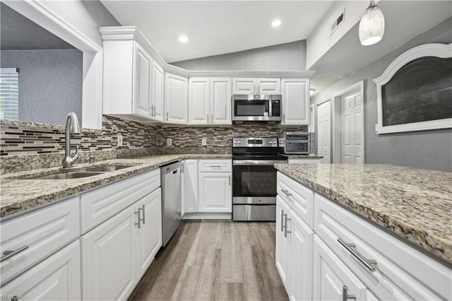 4321 Fontana Court, Chesapeake, VA 23325