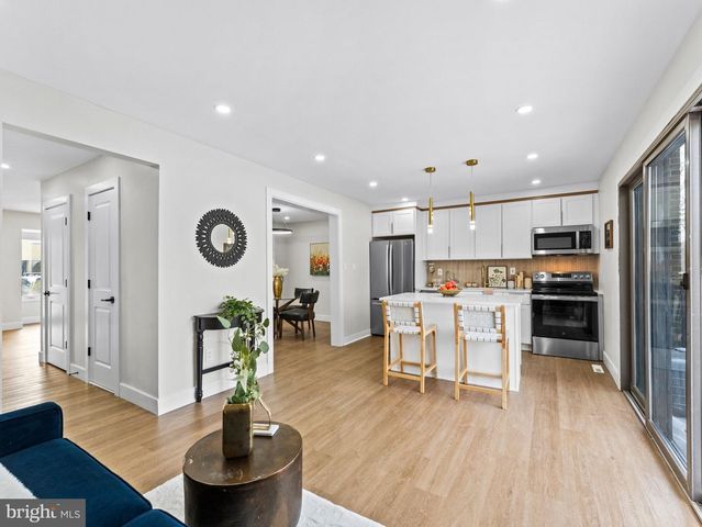 324 EVANSTON DR, Hightstown, NJ 08520