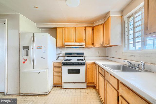 3416 ROUND RD, Baltimore, MD 21225