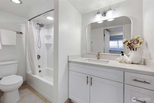 8062 30th Avenue NW, Seattle, WA 98117