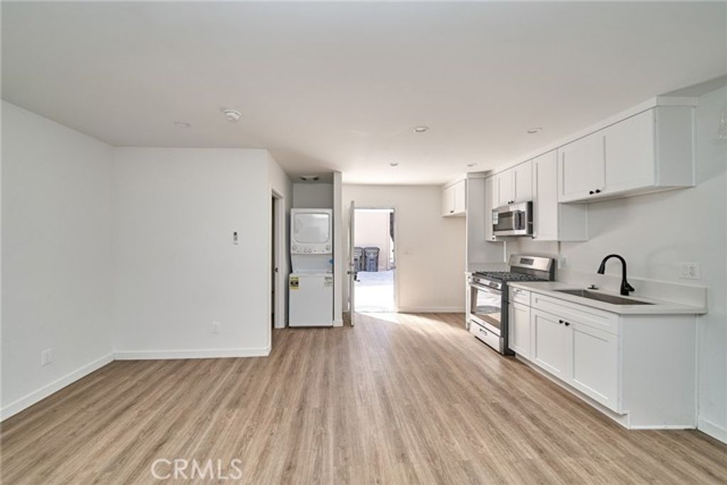 8734 Ramsagate Avenue, Westchester (los Angeles), CA 90045