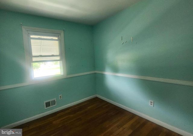 8259 DEL HAVEN RD, Dundalk, MD 21222