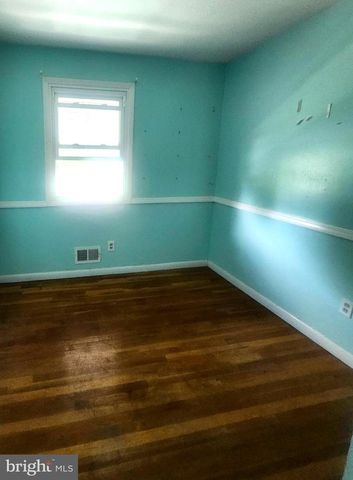 8259 DEL HAVEN RD, Dundalk, MD 21222