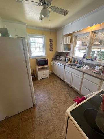 20 Cheyne Street, Sumter, SC 29153