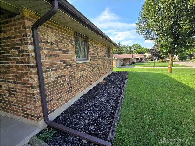 525 Mill Stone Drive, Beavercreek, OH 45434