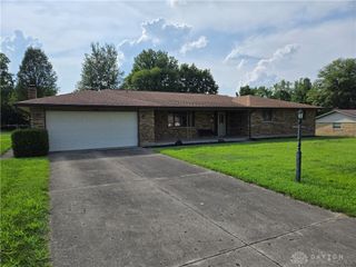 525 Mill Stone Drive, Beavercreek, OH 45434