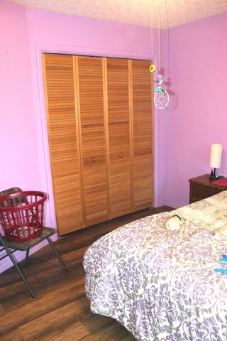 210 Circle Drive, Salem, IL 62881