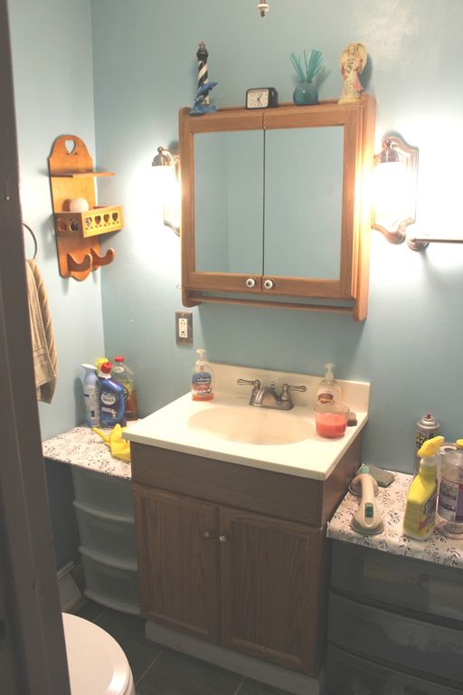 Image 15 of property listing at 210 Circle Drive, Salem, IL 62881