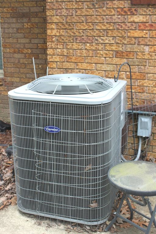 Image 19 of property listing at 210 Circle Drive, Salem, IL 62881