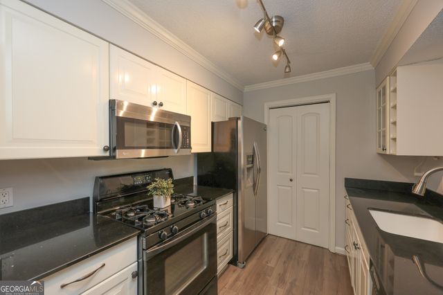 823 Ridgefield Drive, Peachtree City, GA 30269