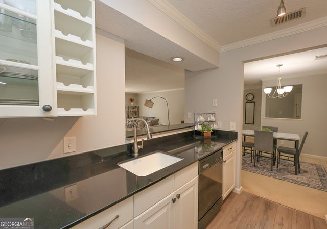 823 Ridgefield Drive, Peachtree City, GA 30269