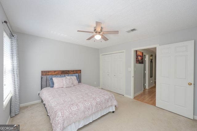 823 Ridgefield Drive, Peachtree City, GA 30269