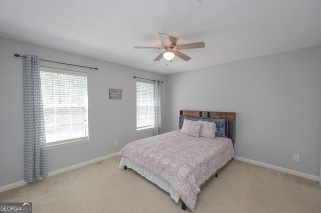 823 Ridgefield Drive, Peachtree City, GA 30269