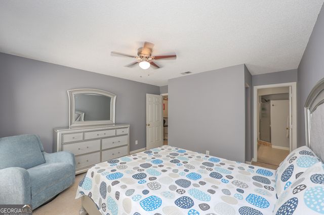 823 Ridgefield Drive, Peachtree City, GA 30269
