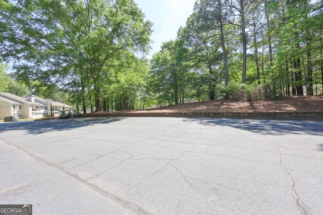823 Ridgefield Drive, Peachtree City, GA 30269