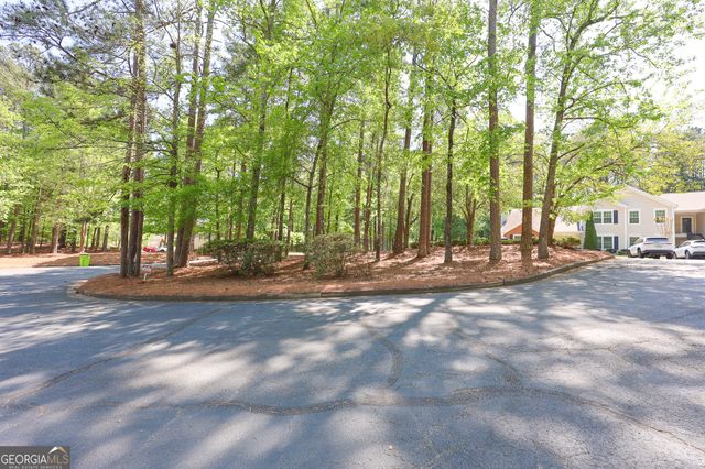823 Ridgefield Drive, Peachtree City, GA 30269