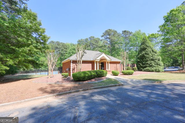 823 Ridgefield Drive, Peachtree City, GA 30269