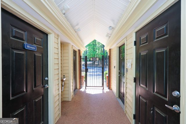 823 Ridgefield Drive, Peachtree City, GA 30269