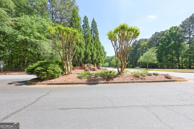 823 Ridgefield Drive, Peachtree City, GA 30269