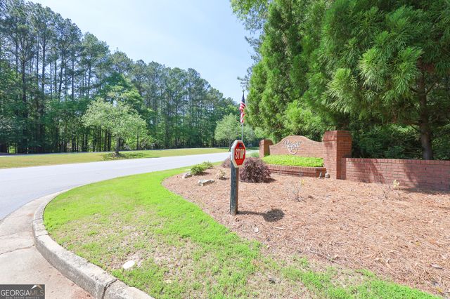 823 Ridgefield Drive, Peachtree City, GA 30269