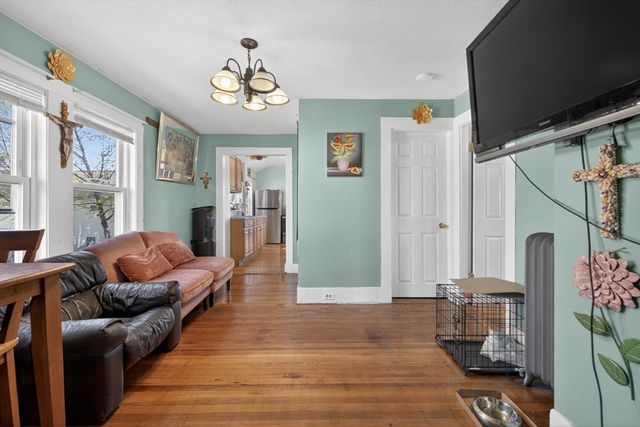 11 Clinton St, Everett, MA 02149