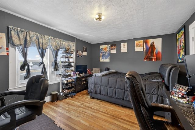 11 Clinton St, Everett, MA 02149