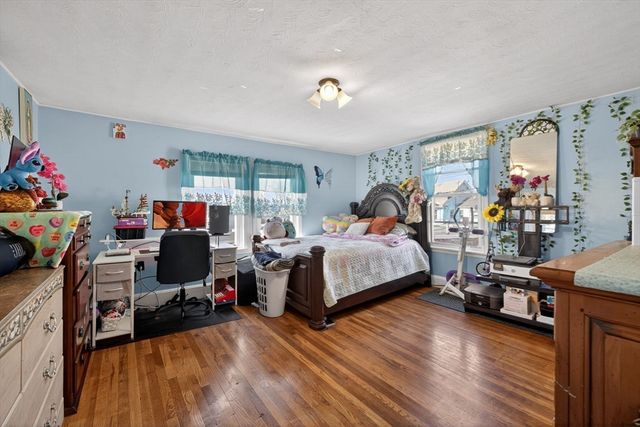 11 Clinton St, Everett, MA 02149