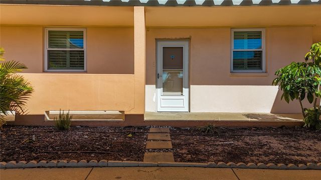 7560 BAY ISLAND DRIVE S 148, South Pasadena, FL 33707