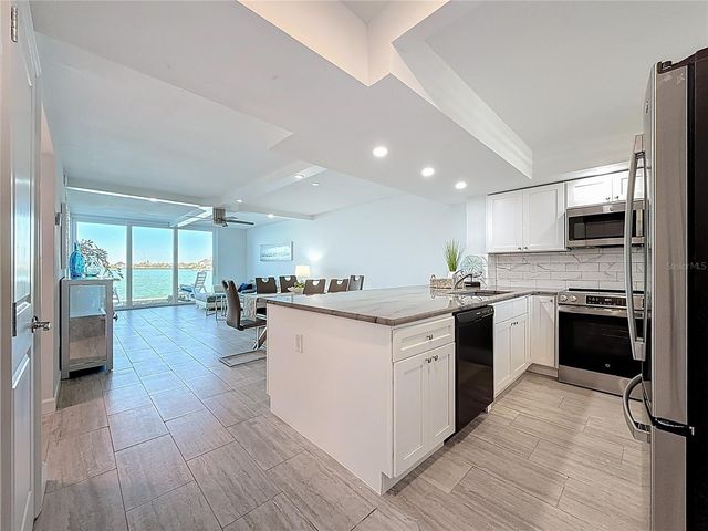 7560 BAY ISLAND DRIVE S 148, South Pasadena, FL 33707