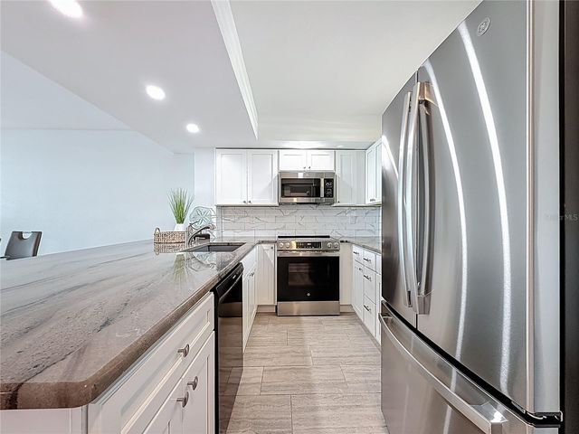 7560 BAY ISLAND DRIVE S 148, South Pasadena, FL 33707