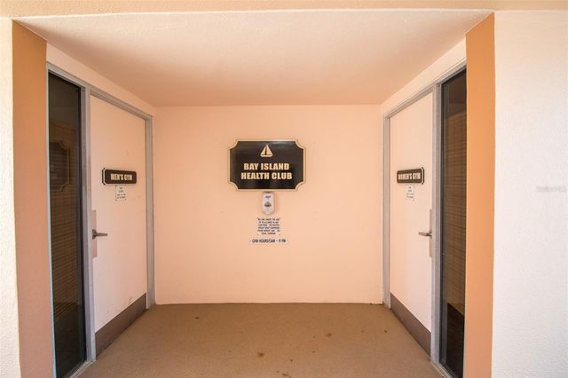 7560 BAY ISLAND DRIVE S 148, South Pasadena, FL 33707