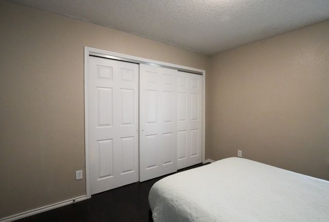 6525 Willow Oak Court, Fort Worth, TX 76112