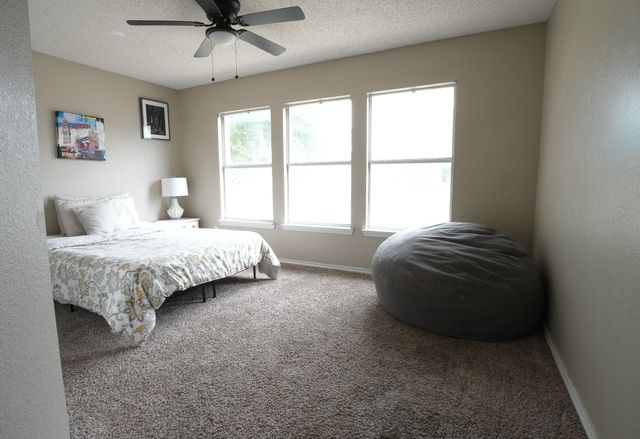 6525 Willow Oak Court, Fort Worth, TX 76112