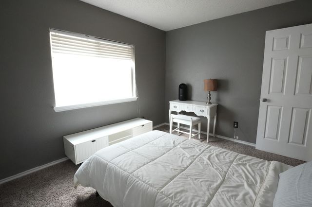 6525 Willow Oak Court, Fort Worth, TX 76112