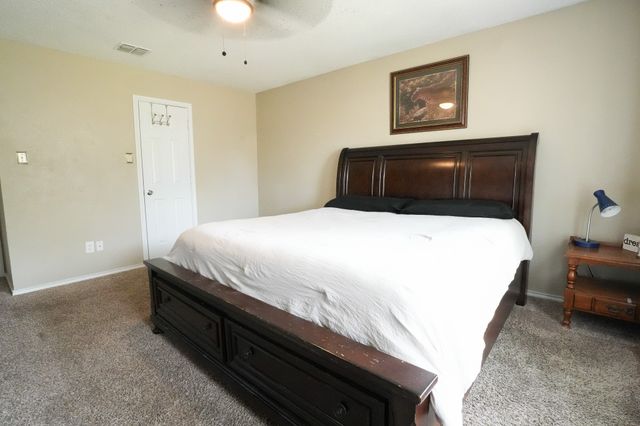 6525 Willow Oak Court, Fort Worth, TX 76112