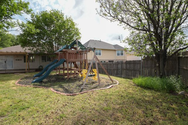 6525 Willow Oak Court, Fort Worth, TX 76112