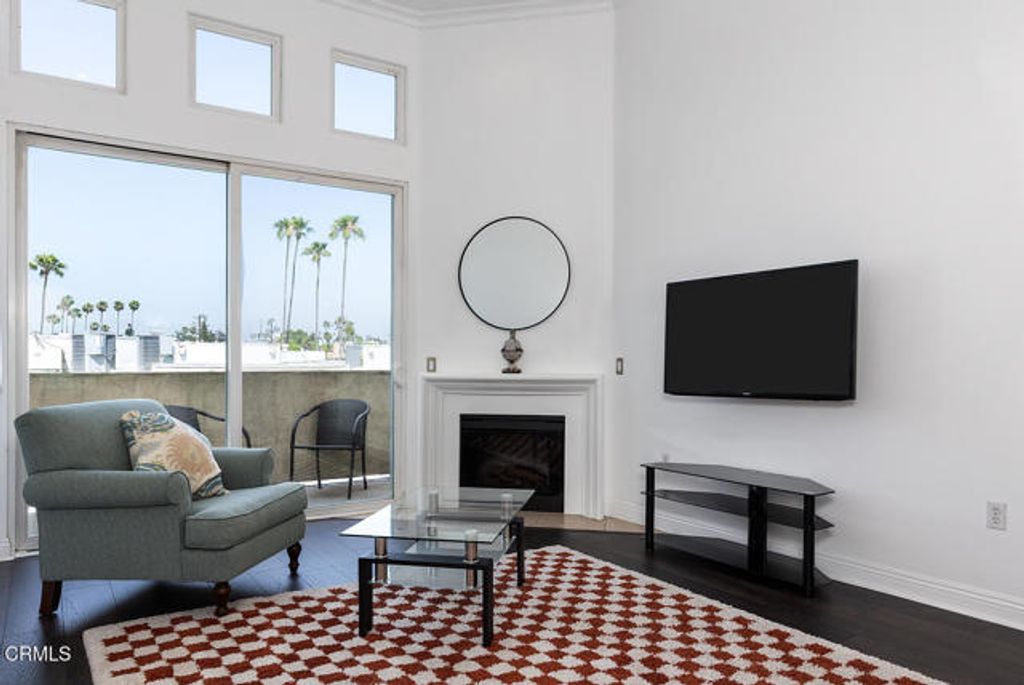 5703 Laurel Canyon Boulevard 306, Los Angeles, CA 91607