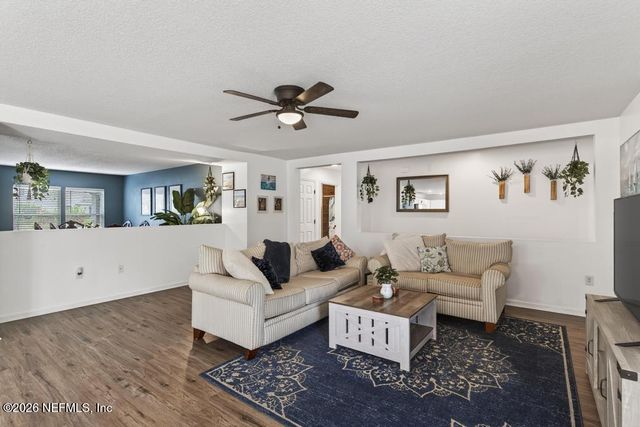 1472 DUNNS LAKE Drive, Jacksonville, FL 32218