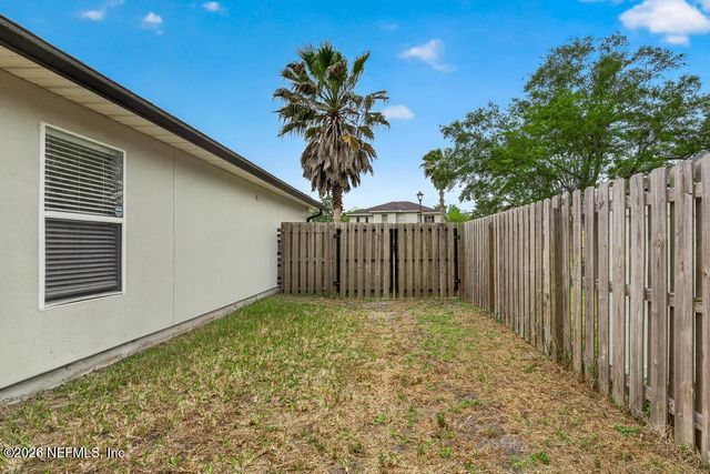 1472 DUNNS LAKE Drive, Jacksonville, FL 32218