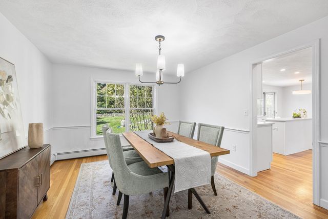 8 Lantern Ln, Shrewsbury, MA 01545