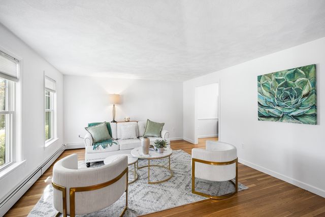 8 Lantern Ln, Shrewsbury, MA 01545