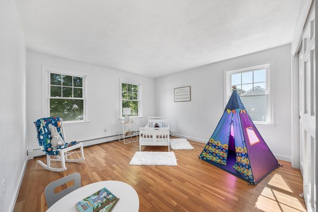 8 Lantern Ln, Shrewsbury, MA 01545