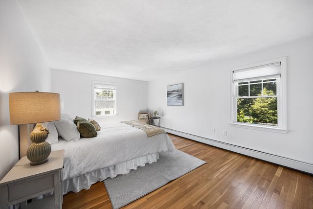 8 Lantern Ln, Shrewsbury, MA 01545