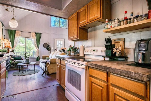 786 KIOWA --, Flagstaff, AZ 86005