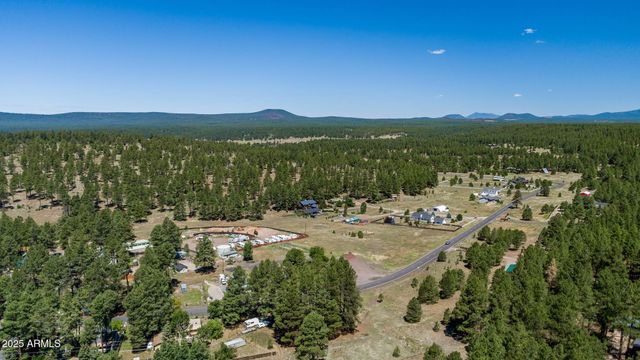 786 KIOWA --, Flagstaff, AZ 86005